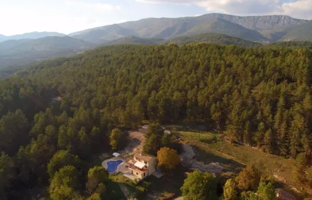 Romantic-Louveteaux-en-Provence**** – a charming Provençal retreat on a private estate